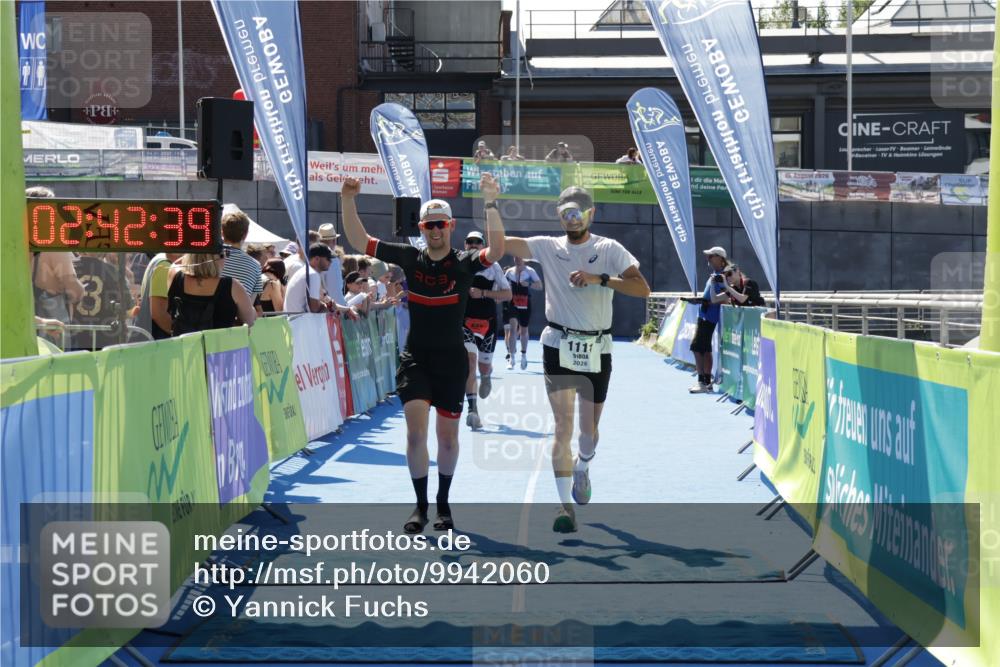 09.08.2026 - GEWOBA Citytriathlon Bremen Yannick Fuchs http://msf.ph/oto/9942060 09.08.2026 14:09:01 Ziel 647, 1111 meine-sportfotos.de