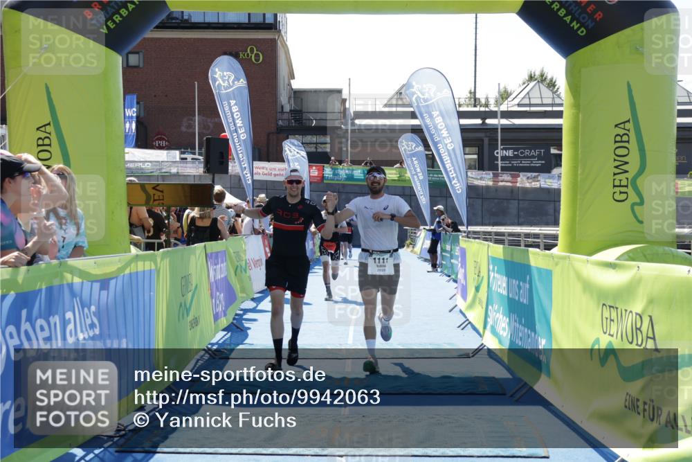 09.08.2026 - GEWOBA Citytriathlon Bremen Yannick Fuchs http://msf.ph/oto/9942063 09.08.2026 14:09:02 Ziel 647, 1111 meine-sportfotos.de
