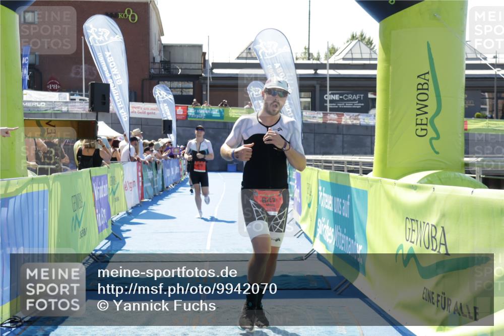 09.08.2026 - GEWOBA Citytriathlon Bremen Yannick Fuchs http://msf.ph/oto/9942070 09.08.2026 14:09:06 Ziel 647, 879, 1111 meine-sportfotos.de