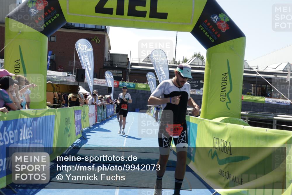 09.08.2026 - GEWOBA Citytriathlon Bremen Yannick Fuchs http://msf.ph/oto/9942073 09.08.2026 14:09:06 Ziel 647, 879, 1111 meine-sportfotos.de