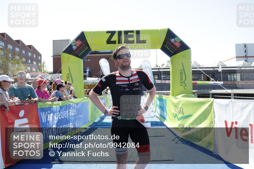 09.08.2026 - GEWOBA Citytriathlon Bremen Yannick Fuchs http://msf.ph/oto/9942084 09.08.2026 14:09:18 Ziel  meine-sportfotos.de