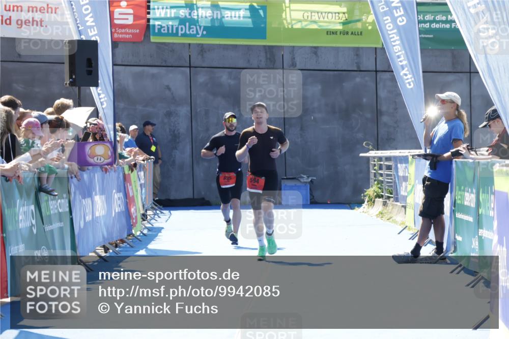 09.08.2026 - GEWOBA Citytriathlon Bremen Yannick Fuchs http://msf.ph/oto/9942085 09.08.2026 14:09:31 Ziel 594 meine-sportfotos.de