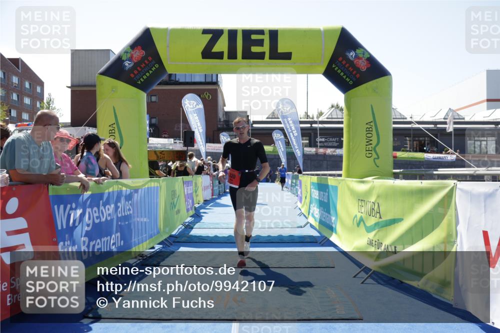 09.08.2026 - GEWOBA Citytriathlon Bremen Yannick Fuchs http://msf.ph/oto/9942107 09.08.2026 14:09:47 Ziel 791, 820 meine-sportfotos.de
