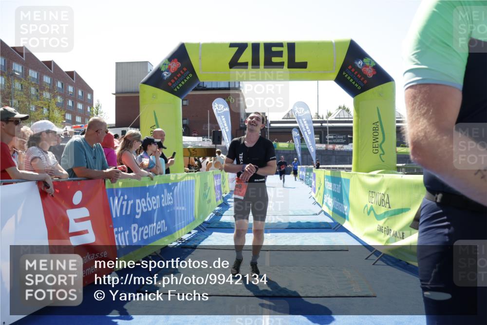 09.08.2026 - GEWOBA Citytriathlon Bremen Yannick Fuchs http://msf.ph/oto/9942134 09.08.2026 14:10:18 Ziel 566, 669, 739 meine-sportfotos.de