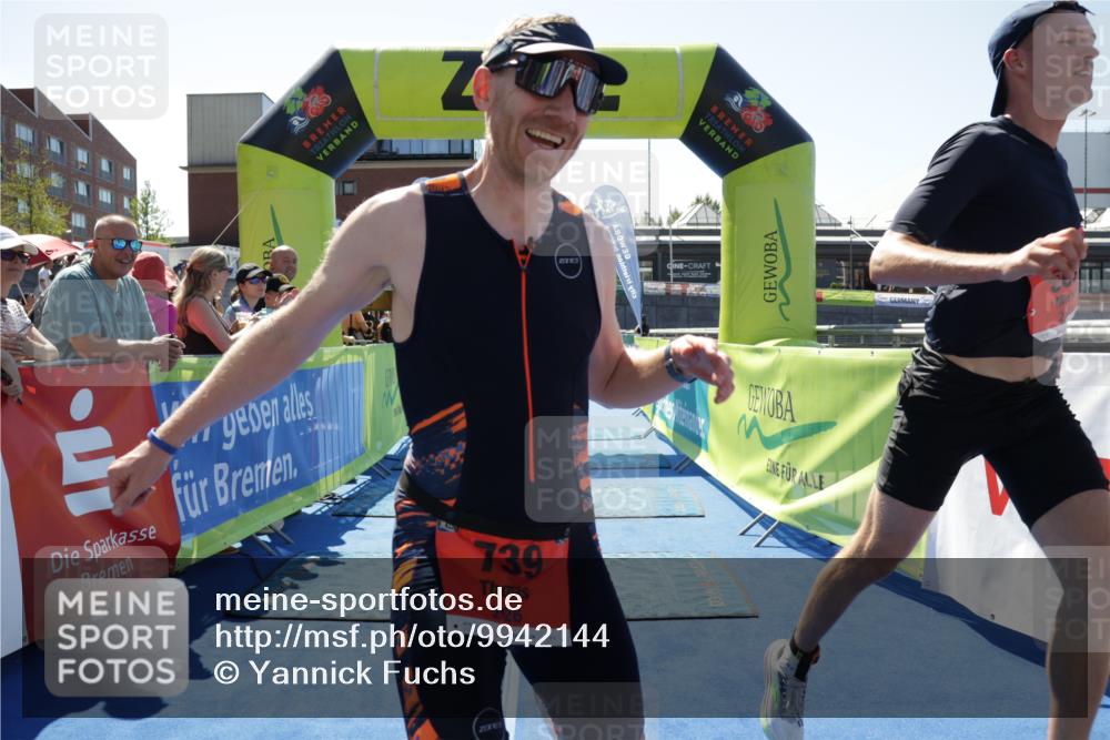 09.08.2026 - GEWOBA Citytriathlon Bremen Yannick Fuchs http://msf.ph/oto/9942144 09.08.2026 14:10:22 Ziel 566, 739 meine-sportfotos.de