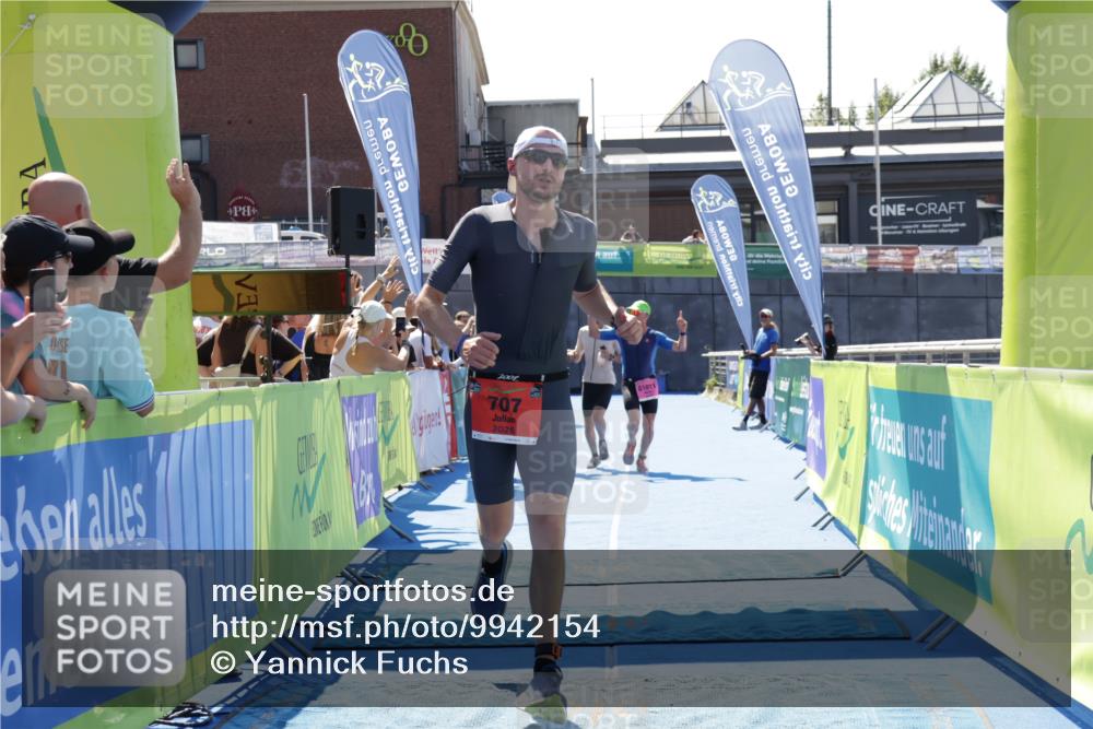 09.08.2026 - GEWOBA Citytriathlon Bremen Yannick Fuchs http://msf.ph/oto/9942154 09.08.2026 14:10:39 Ziel 707, 1011, 1011, 1147 meine-sportfotos.de