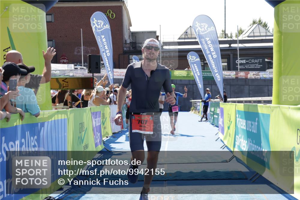 09.08.2026 - GEWOBA Citytriathlon Bremen Yannick Fuchs http://msf.ph/oto/9942155 09.08.2026 14:10:40 Ziel 707, 1011, 1011, 1147 meine-sportfotos.de