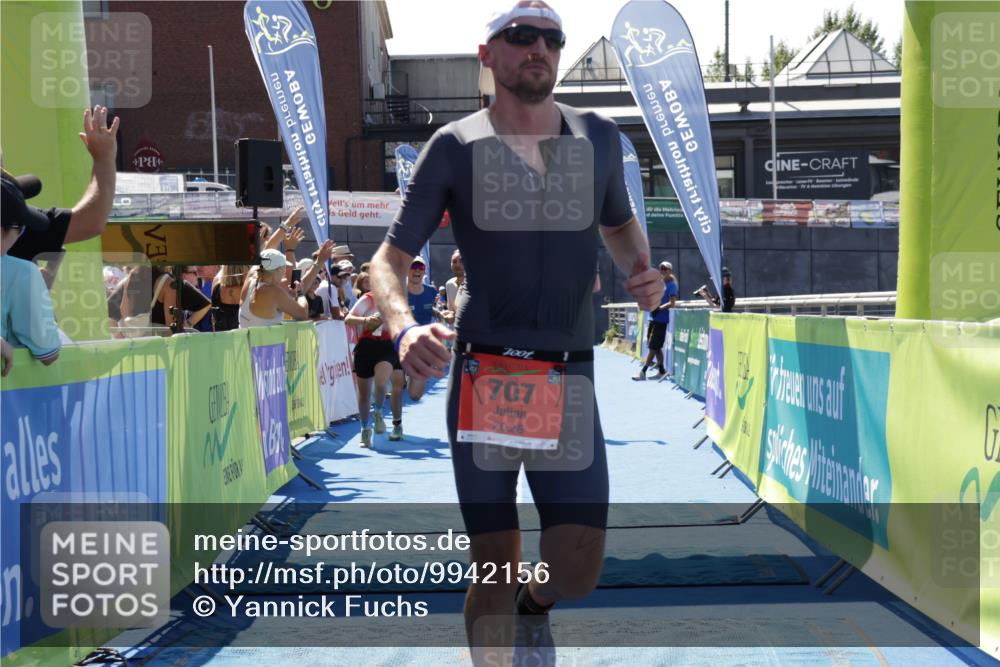 09.08.2026 - GEWOBA Citytriathlon Bremen Yannick Fuchs http://msf.ph/oto/9942156 09.08.2026 14:10:40 Ziel 707, 1011, 1011, 1147 meine-sportfotos.de
