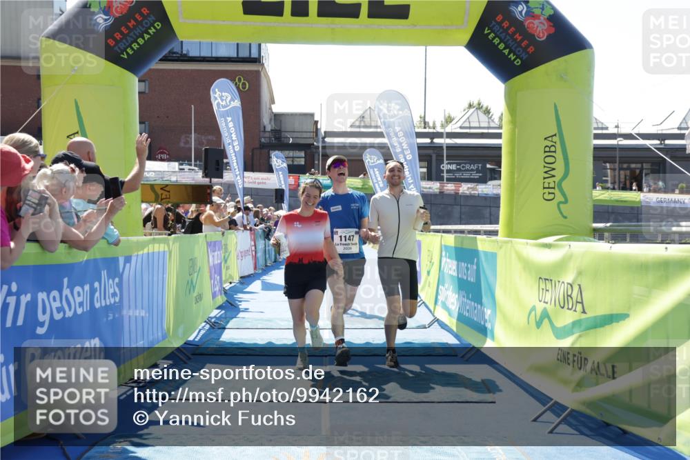 09.08.2026 - GEWOBA Citytriathlon Bremen Yannick Fuchs http://msf.ph/oto/9942162 09.08.2026 14:10:42 Ziel 707, 1011, 1011, 1147 meine-sportfotos.de