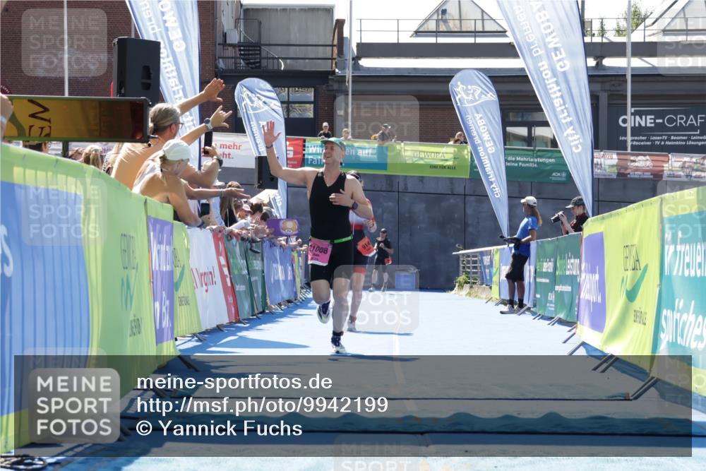 09.08.2026 - GEWOBA Citytriathlon Bremen Yannick Fuchs http://msf.ph/oto/9942199 09.08.2026 14:11:34 Ziel 914, 1008, 1008 meine-sportfotos.de