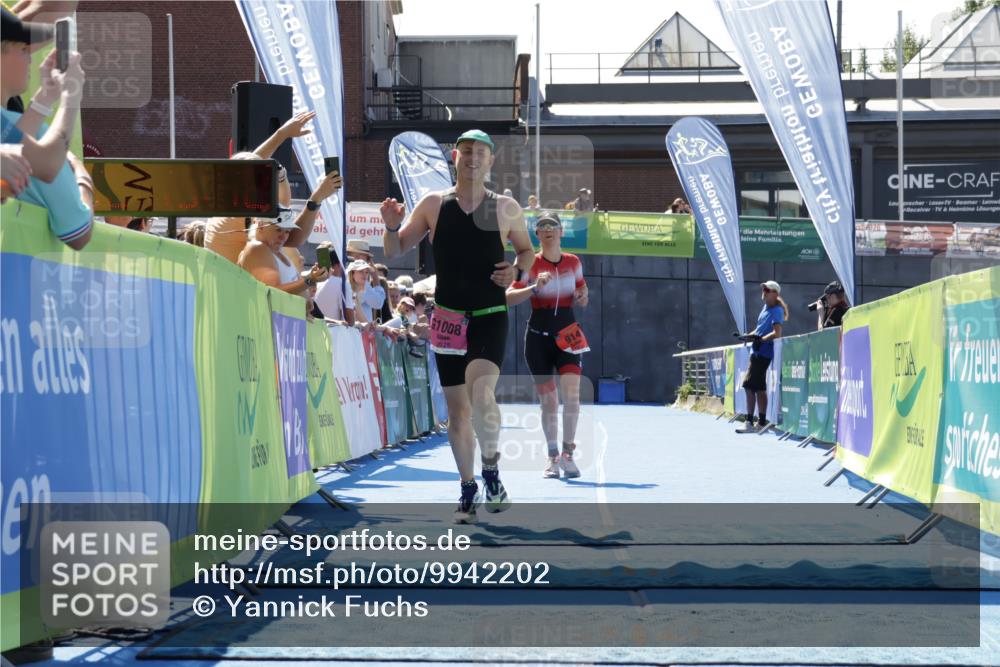 09.08.2026 - GEWOBA Citytriathlon Bremen Yannick Fuchs http://msf.ph/oto/9942202 09.08.2026 14:11:35 Ziel 914, 1008, 1008 meine-sportfotos.de