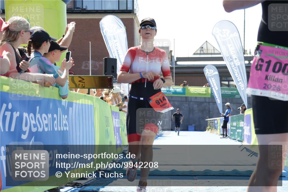 09.08.2026 - GEWOBA Citytriathlon Bremen Yannick Fuchs http://msf.ph/oto/9942208 09.08.2026 14:11:38 Ziel 914, 1008, 1008 meine-sportfotos.de