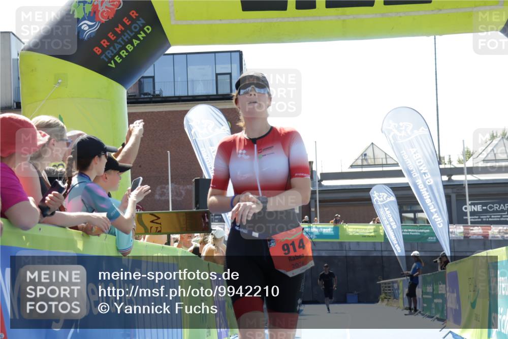 09.08.2026 - GEWOBA Citytriathlon Bremen Yannick Fuchs http://msf.ph/oto/9942210 09.08.2026 14:11:38 Ziel 914, 1008, 1008 meine-sportfotos.de