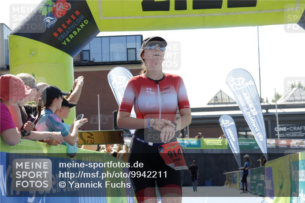 09.08.2026 - GEWOBA Citytriathlon Bremen Yannick Fuchs http://msf.ph/oto/9942211 09.08.2026 14:11:38 Ziel 914, 1008, 1008 meine-sportfotos.de