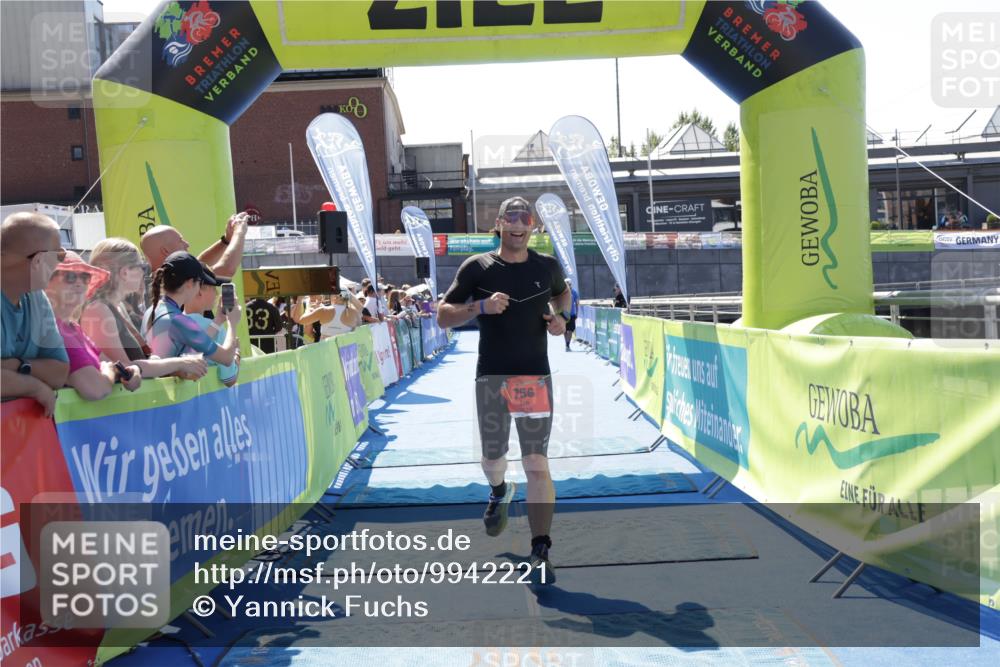 09.08.2026 - GEWOBA Citytriathlon Bremen Yannick Fuchs http://msf.ph/oto/9942221 09.08.2026 14:11:47 Ziel 756 meine-sportfotos.de