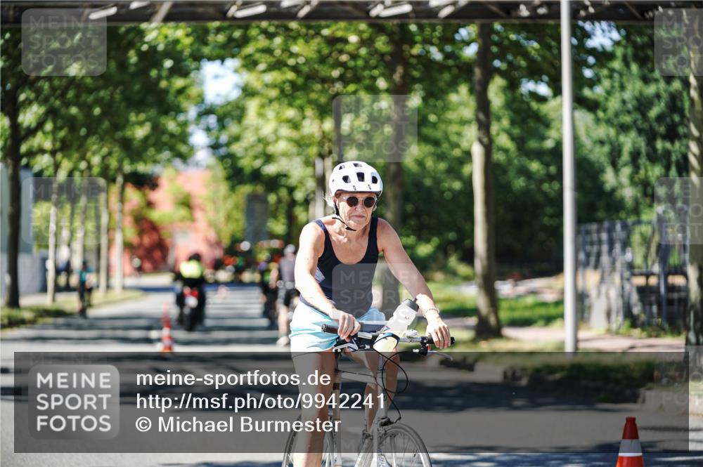 09.08.2026 - GEWOBA Citytriathlon Bremen Michael Burmester http://msf.ph/oto/9942241 09.08.2026 14:25:28 Radfahren 181, 187, 333, 359, 518 meine-sportfotos.de