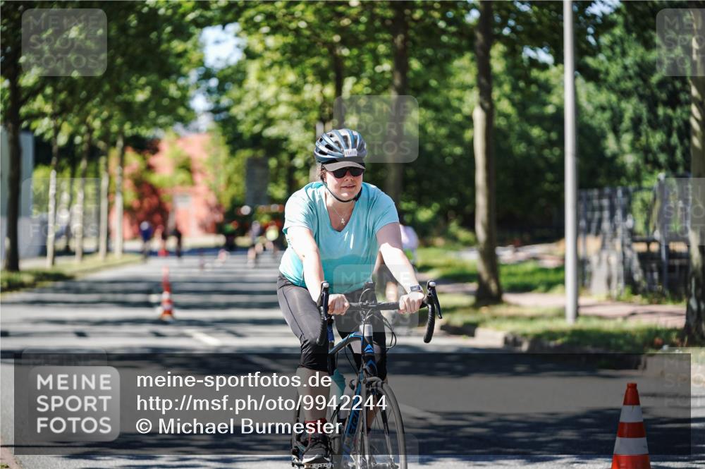 09.08.2026 - GEWOBA Citytriathlon Bremen Michael Burmester http://msf.ph/oto/9942244 09.08.2026 14:25:34 Radfahren 333, 518 meine-sportfotos.de