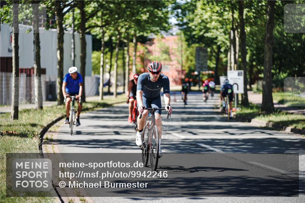 09.08.2026 - GEWOBA Citytriathlon Bremen Michael Burmester http://msf.ph/oto/9942246 09.08.2026 14:25:42 Radfahren 140, 184, 445, 464 meine-sportfotos.de
