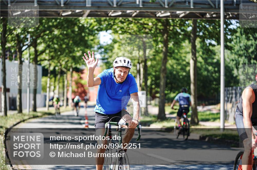 09.08.2026 - GEWOBA Citytriathlon Bremen Michael Burmester http://msf.ph/oto/9942251 09.08.2026 14:25:45 Radfahren 78, 140, 184, 445, 464 meine-sportfotos.de
