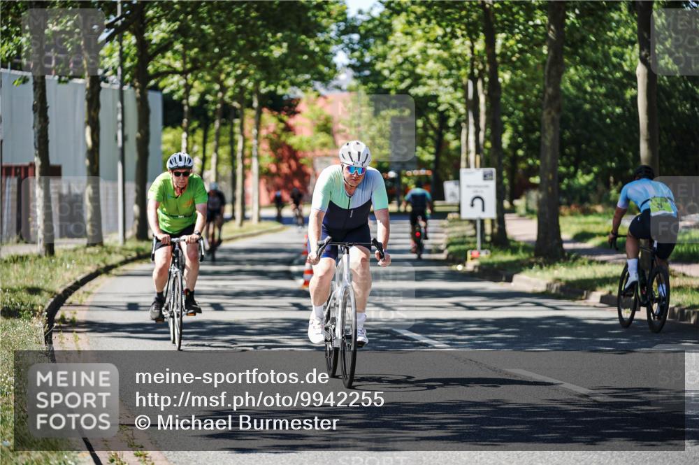 09.08.2026 - GEWOBA Citytriathlon Bremen Michael Burmester http://msf.ph/oto/9942255 09.08.2026 14:25:49 Radfahren 78, 140, 184, 185, 189, 387, 445, 464 meine-sportfotos.de