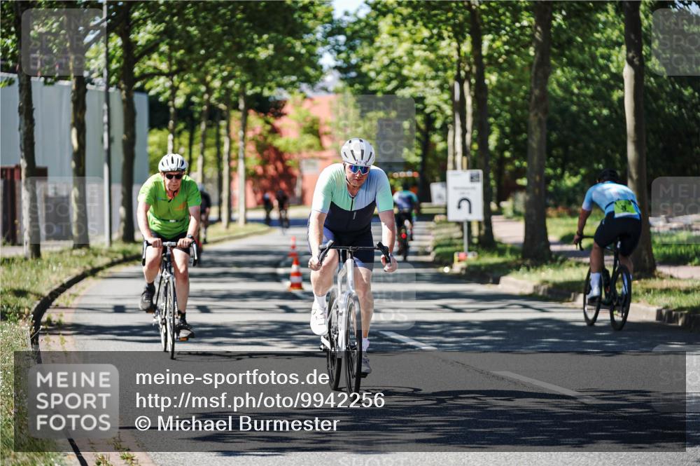 09.08.2026 - GEWOBA Citytriathlon Bremen Michael Burmester http://msf.ph/oto/9942256 09.08.2026 14:25:49 Radfahren 78, 140, 184, 185, 189, 387, 445, 464 meine-sportfotos.de