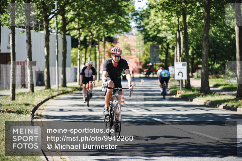 09.08.2026 - GEWOBA Citytriathlon Bremen Michael Burmester http://msf.ph/oto/9942260 09.08.2026 14:25:51 Radfahren 78, 140, 184, 185, 189, 387, 445, 464 meine-sportfotos.de