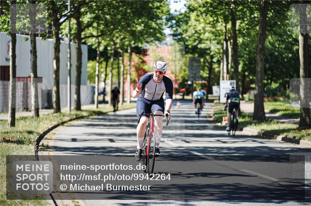 09.08.2026 - GEWOBA Citytriathlon Bremen Michael Burmester http://msf.ph/oto/9942264 09.08.2026 14:25:53 Radfahren 78, 140, 184, 185, 189, 387, 445, 464, 474 meine-sportfotos.de