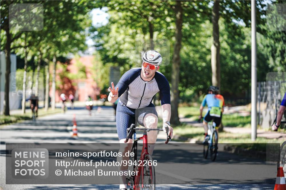 09.08.2026 - GEWOBA Citytriathlon Bremen Michael Burmester http://msf.ph/oto/9942266 09.08.2026 14:25:54 Radfahren 78, 140, 184, 185, 189, 387, 445, 464, 474 meine-sportfotos.de