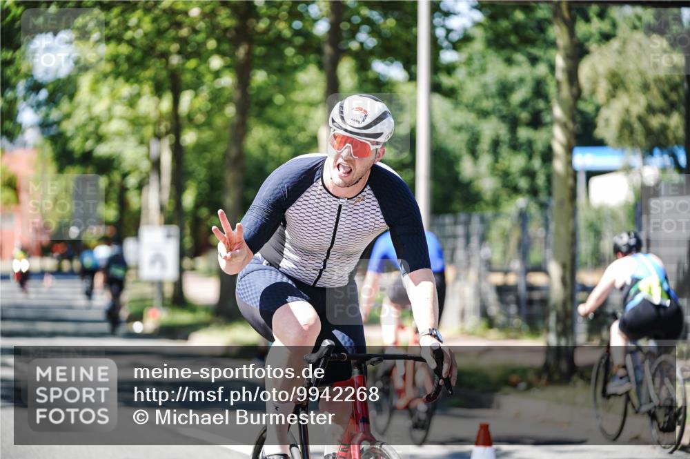 09.08.2026 - GEWOBA Citytriathlon Bremen Michael Burmester http://msf.ph/oto/9942268 09.08.2026 14:25:54 Radfahren 78, 140, 184, 185, 189, 387, 445, 464, 474 meine-sportfotos.de