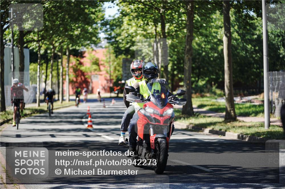 09.08.2026 - GEWOBA Citytriathlon Bremen Michael Burmester http://msf.ph/oto/9942273 09.08.2026 14:26:00 Radfahren 78, 185, 189, 387, 392, 406, 474, 476 meine-sportfotos.de