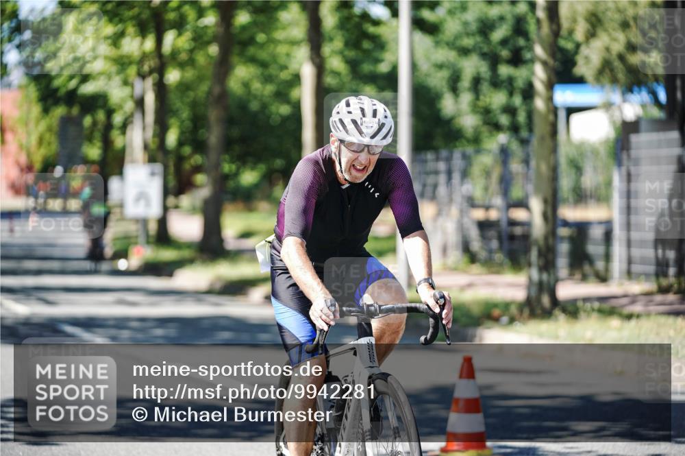 09.08.2026 - GEWOBA Citytriathlon Bremen Michael Burmester http://msf.ph/oto/9942281 09.08.2026 14:26:06 Radfahren 185, 189, 366, 387, 392, 406, 459, 474, 476, 506 meine-sportfotos.de