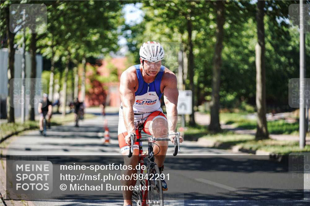 09.08.2026 - GEWOBA Citytriathlon Bremen Michael Burmester http://msf.ph/oto/9942291 09.08.2026 14:26:12 Radfahren 51, 366, 392, 406, 459, 474, 476, 506 meine-sportfotos.de