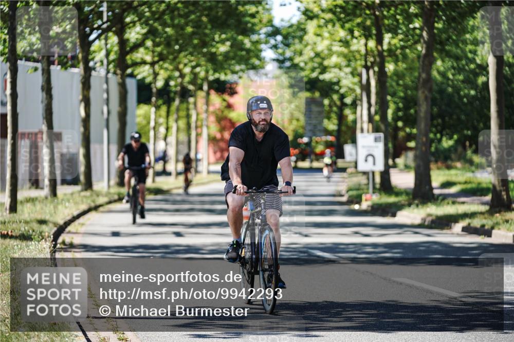 09.08.2026 - GEWOBA Citytriathlon Bremen Michael Burmester http://msf.ph/oto/9942293 09.08.2026 14:26:16 Radfahren 51, 176, 366, 392, 459, 497, 506 meine-sportfotos.de