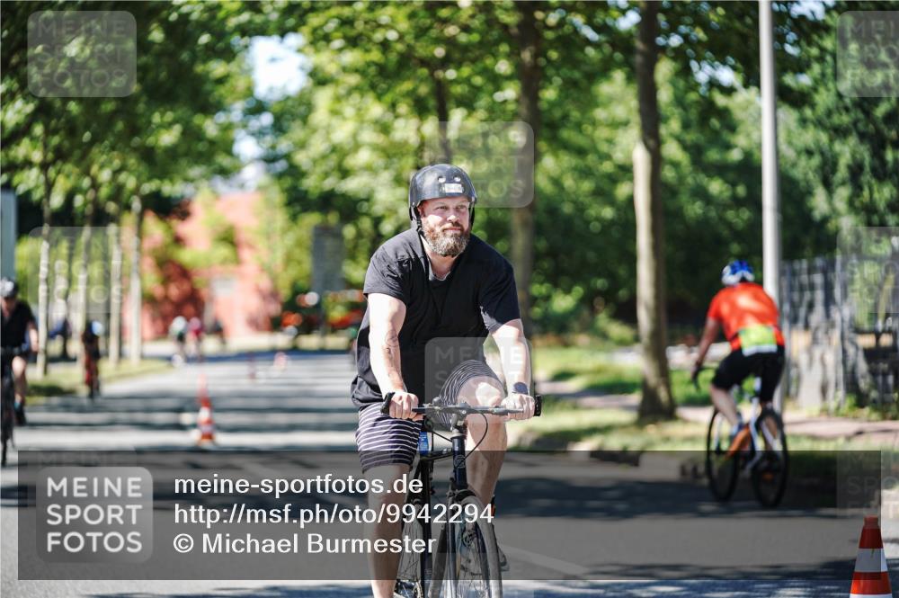 09.08.2026 - GEWOBA Citytriathlon Bremen Michael Burmester http://msf.ph/oto/9942294 09.08.2026 14:26:16 Radfahren 51, 176, 366, 392, 459, 497, 506 meine-sportfotos.de