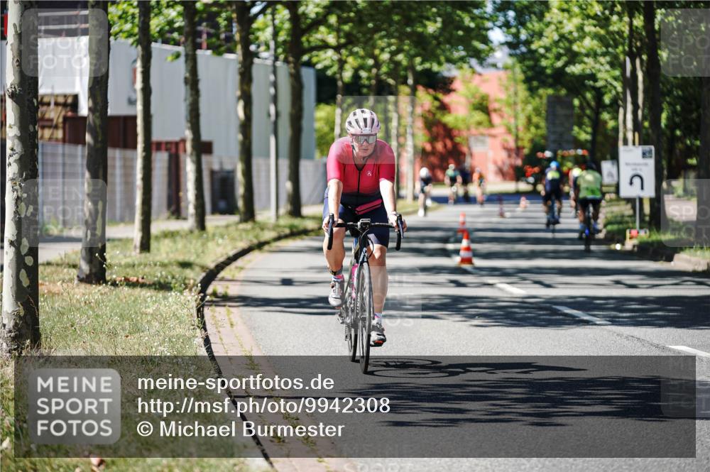 09.08.2026 - GEWOBA Citytriathlon Bremen Michael Burmester http://msf.ph/oto/9942308 09.08.2026 14:26:26 Radfahren 29, 32, 51, 176, 366, 408, 459, 497 meine-sportfotos.de