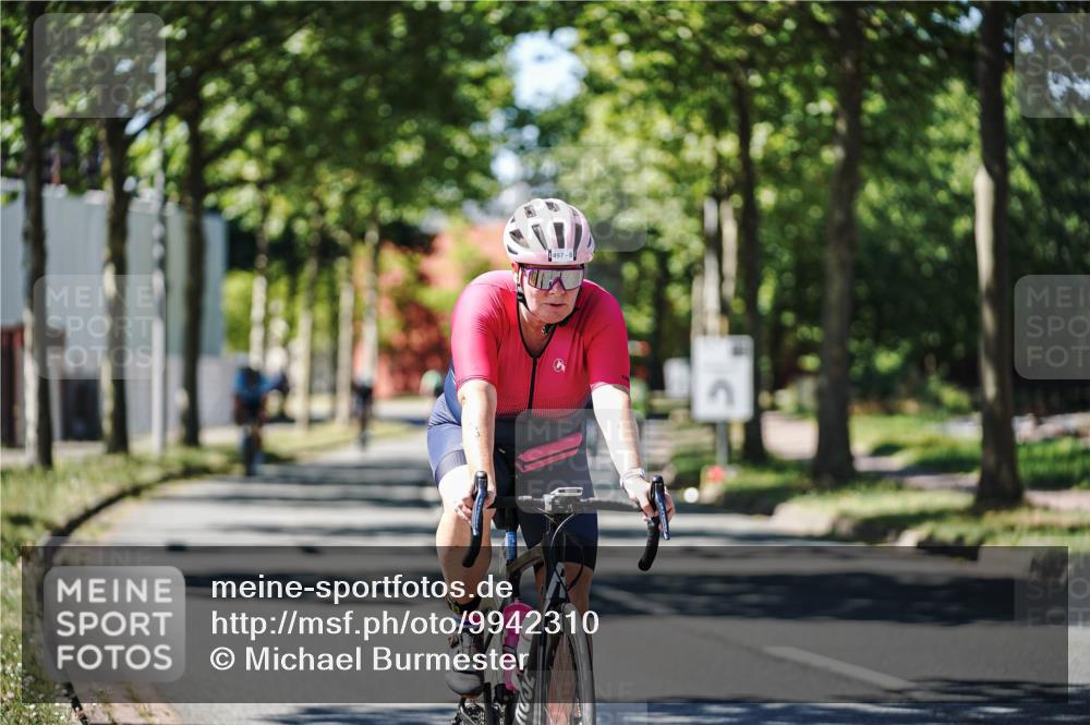 09.08.2026 - GEWOBA Citytriathlon Bremen Michael Burmester http://msf.ph/oto/9942310 09.08.2026 14:26:27 Radfahren 16, 29, 32, 51, 176, 408, 497 meine-sportfotos.de