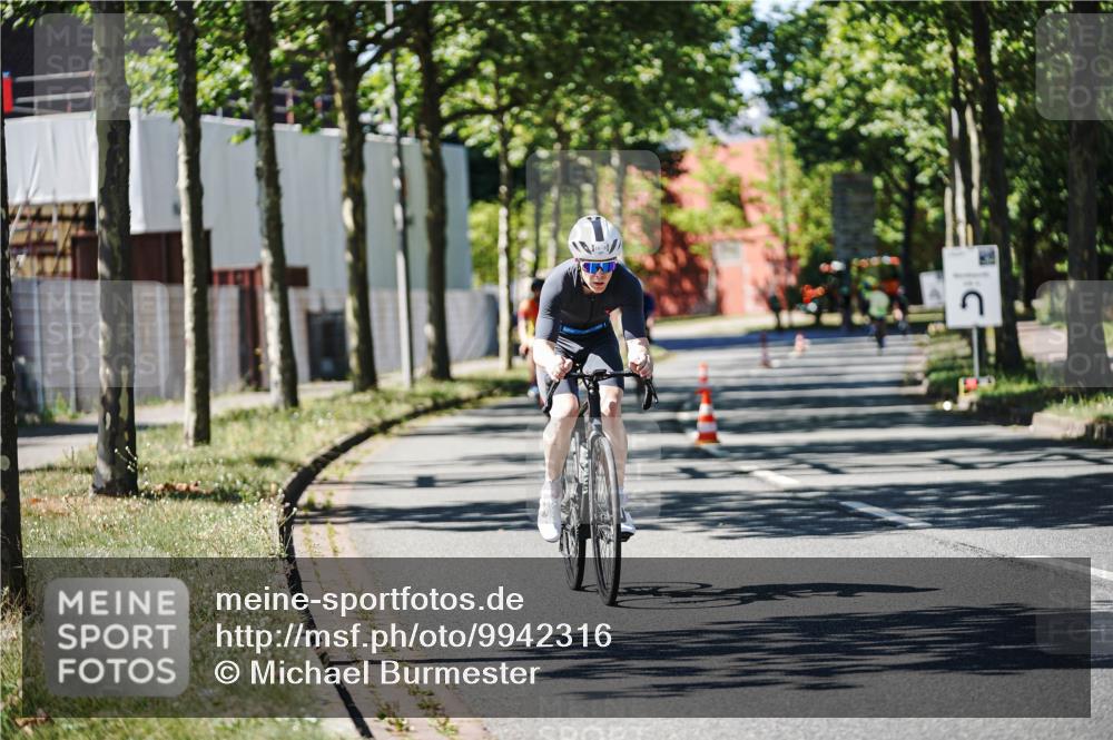 09.08.2026 - GEWOBA Citytriathlon Bremen Michael Burmester http://msf.ph/oto/9942316 09.08.2026 14:26:33 Radfahren 15, 16, 29, 32, 176, 178, 408, 497 meine-sportfotos.de