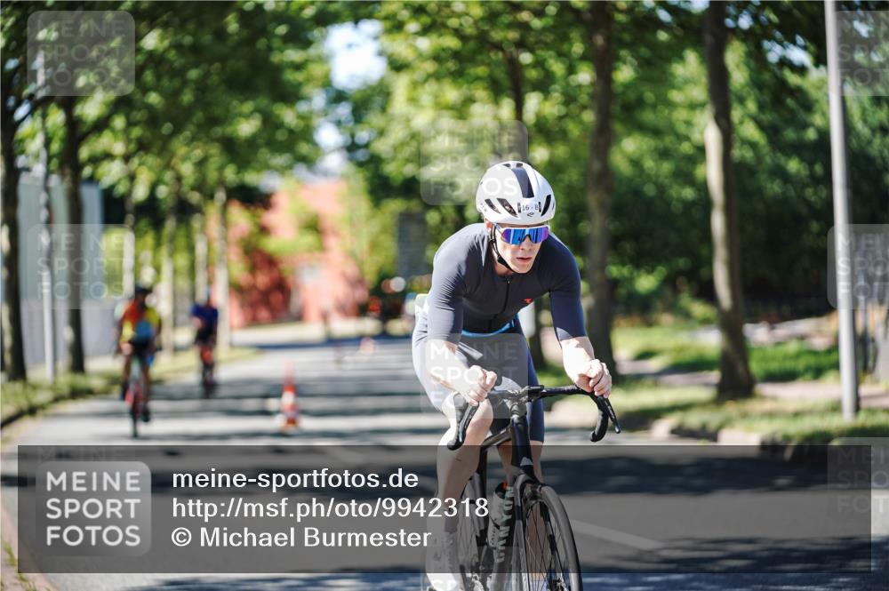 09.08.2026 - GEWOBA Citytriathlon Bremen Michael Burmester http://msf.ph/oto/9942318 09.08.2026 14:26:33 Radfahren 15, 16, 29, 32, 176, 178, 408, 497 meine-sportfotos.de