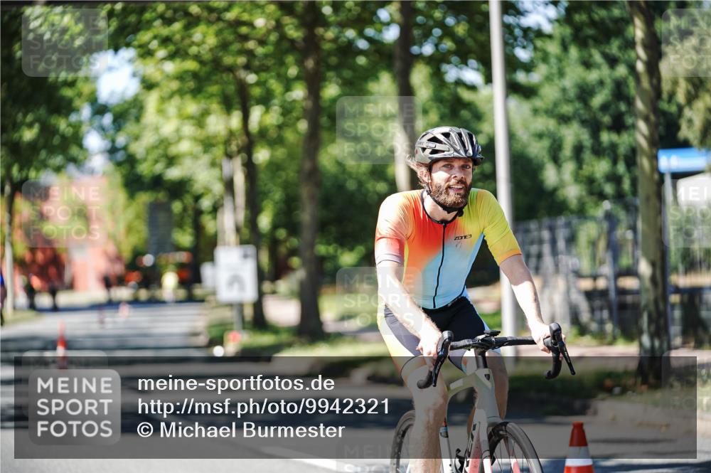 09.08.2026 - GEWOBA Citytriathlon Bremen Michael Burmester http://msf.ph/oto/9942321 09.08.2026 14:26:36 Radfahren 15, 16, 29, 32, 178, 408, 497 meine-sportfotos.de