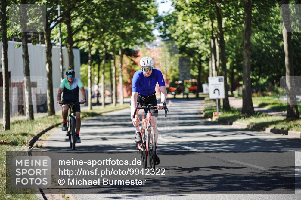 09.08.2026 - GEWOBA Citytriathlon Bremen Michael Burmester http://msf.ph/oto/9942322 09.08.2026 14:26:37 Radfahren 15, 16, 29, 32, 178, 408 meine-sportfotos.de