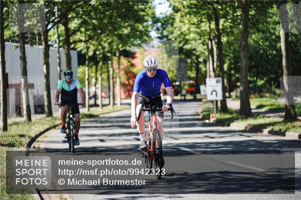 09.08.2026 - GEWOBA Citytriathlon Bremen Michael Burmester http://msf.ph/oto/9942323 09.08.2026 14:26:37 Radfahren 15, 16, 29, 32, 178, 408 meine-sportfotos.de