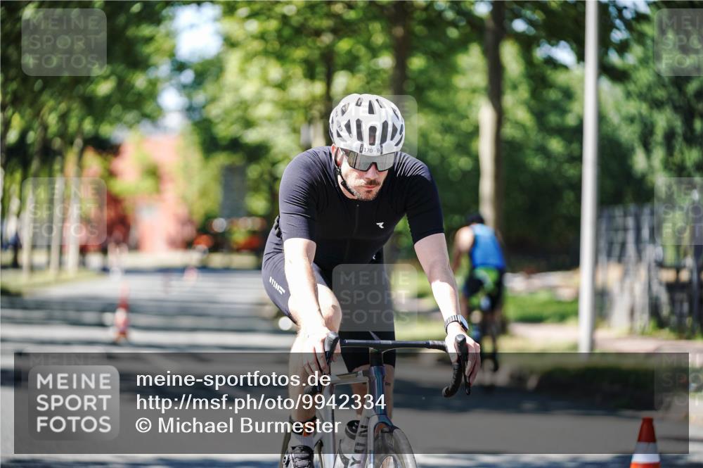 09.08.2026 - GEWOBA Citytriathlon Bremen Michael Burmester http://msf.ph/oto/9942334 09.08.2026 14:26:53 Radfahren 170, 475, 484, 504 meine-sportfotos.de