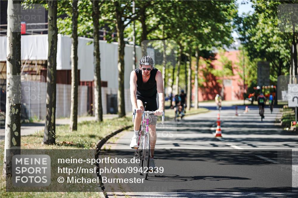 09.08.2026 - GEWOBA Citytriathlon Bremen Michael Burmester http://msf.ph/oto/9942339 09.08.2026 14:27:03 Radfahren 1, 59, 156, 170, 427, 447, 461, 484 meine-sportfotos.de