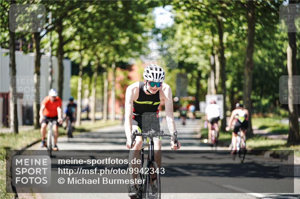 09.08.2026 - GEWOBA Citytriathlon Bremen Michael Burmester http://msf.ph/oto/9942343 09.08.2026 14:27:05 Radfahren 1, 59, 156, 170, 427, 447, 461 meine-sportfotos.de