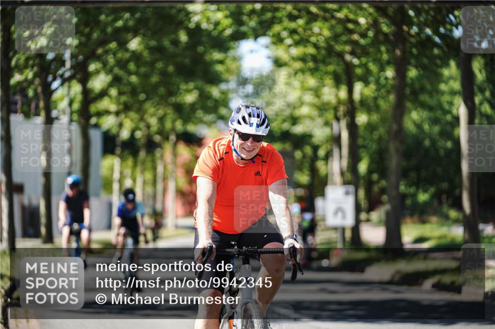 09.08.2026 - GEWOBA Citytriathlon Bremen Michael Burmester http://msf.ph/oto/9942345 09.08.2026 14:27:07 Radfahren 1, 59, 156, 427, 447, 461 meine-sportfotos.de