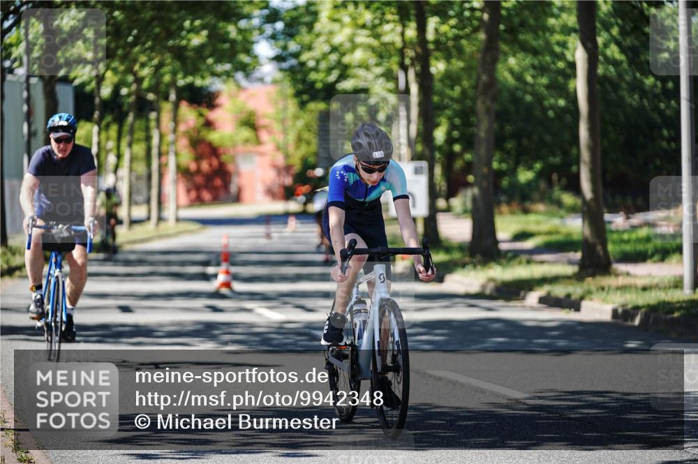 09.08.2026 - GEWOBA Citytriathlon Bremen Michael Burmester http://msf.ph/oto/9942348 09.08.2026 14:27:08 Radfahren 1, 59, 156, 427, 447, 461 meine-sportfotos.de