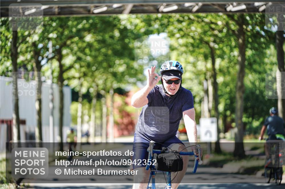 09.08.2026 - GEWOBA Citytriathlon Bremen Michael Burmester http://msf.ph/oto/9942352 09.08.2026 14:27:09 Radfahren 1, 59, 156, 427, 447, 461 meine-sportfotos.de