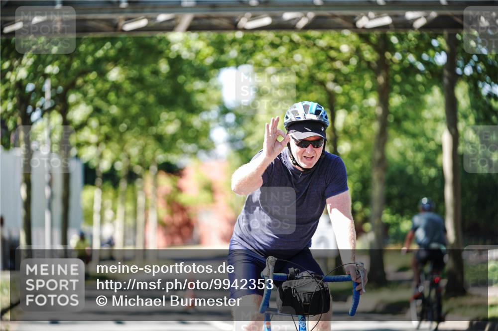 09.08.2026 - GEWOBA Citytriathlon Bremen Michael Burmester http://msf.ph/oto/9942353 09.08.2026 14:27:09 Radfahren 1, 59, 156, 427, 447, 461 meine-sportfotos.de