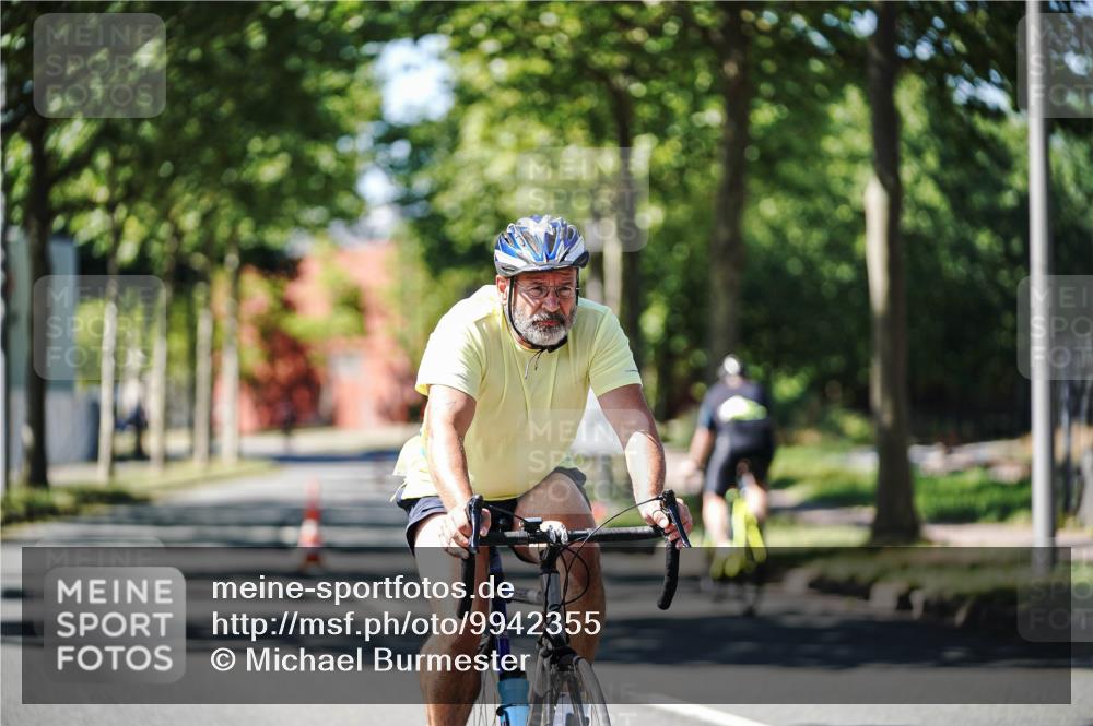 09.08.2026 - GEWOBA Citytriathlon Bremen Michael Burmester http://msf.ph/oto/9942355 09.08.2026 14:27:14 Radfahren 1, 59, 156, 427, 447, 461 meine-sportfotos.de
