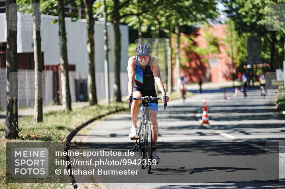 09.08.2026 - GEWOBA Citytriathlon Bremen Michael Burmester http://msf.ph/oto/9942359 09.08.2026 14:27:45 Radfahren 81, 251, 443, 446 meine-sportfotos.de